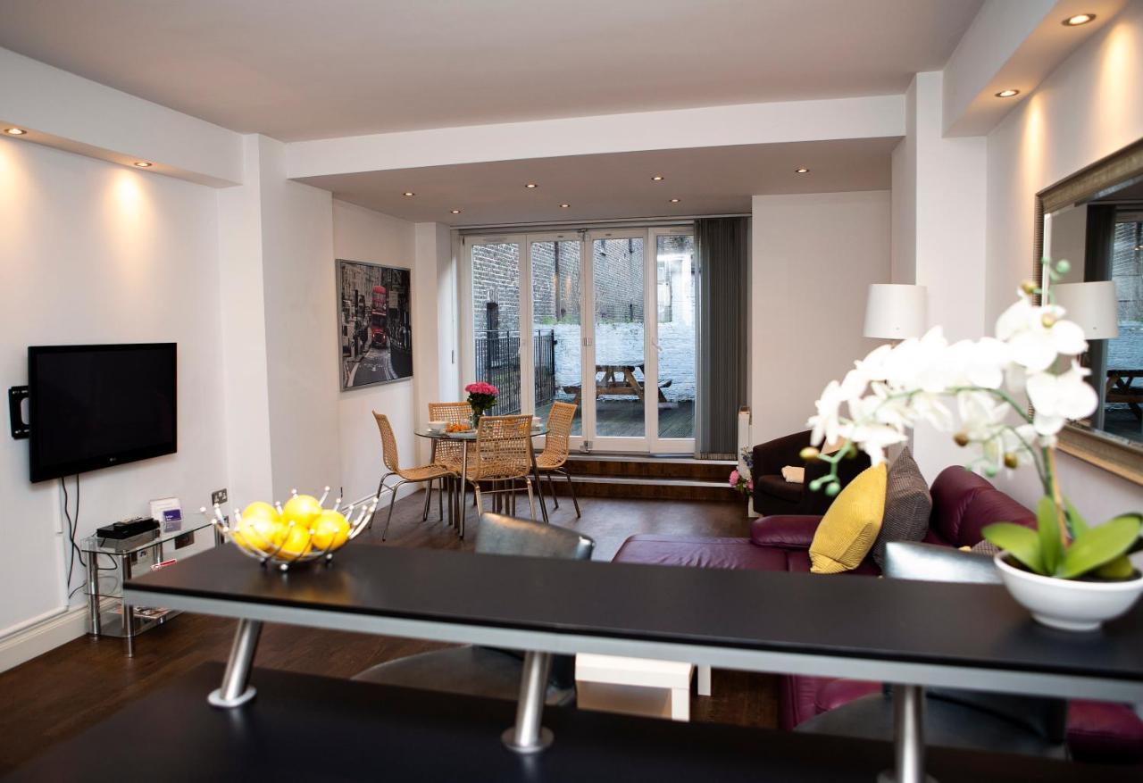 Apt 1, Trafalgar Square 1St Floor By Indigo Flats 런던 외부 사진