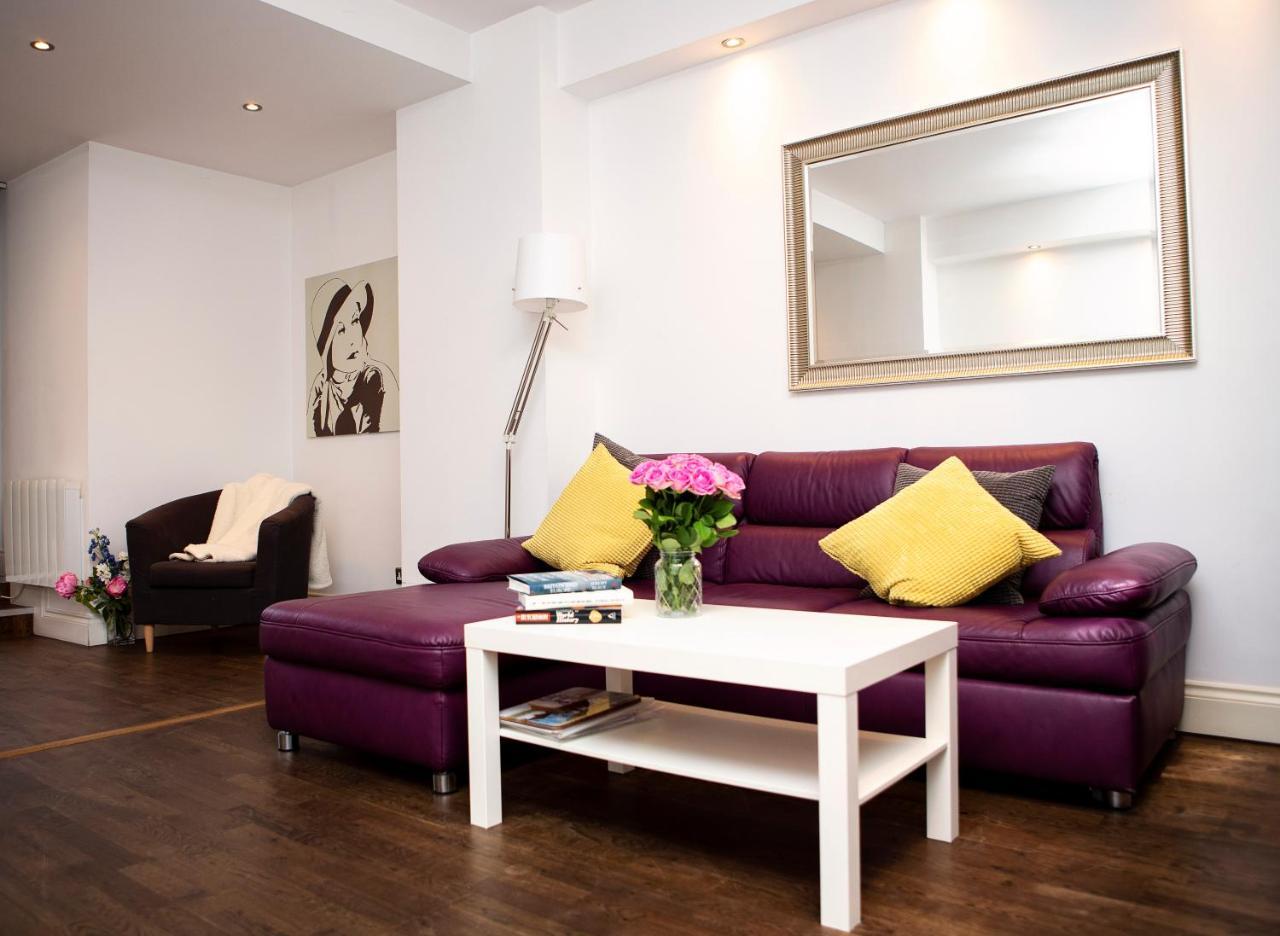 Apt 1, Trafalgar Square 1St Floor By Indigo Flats 런던 외부 사진